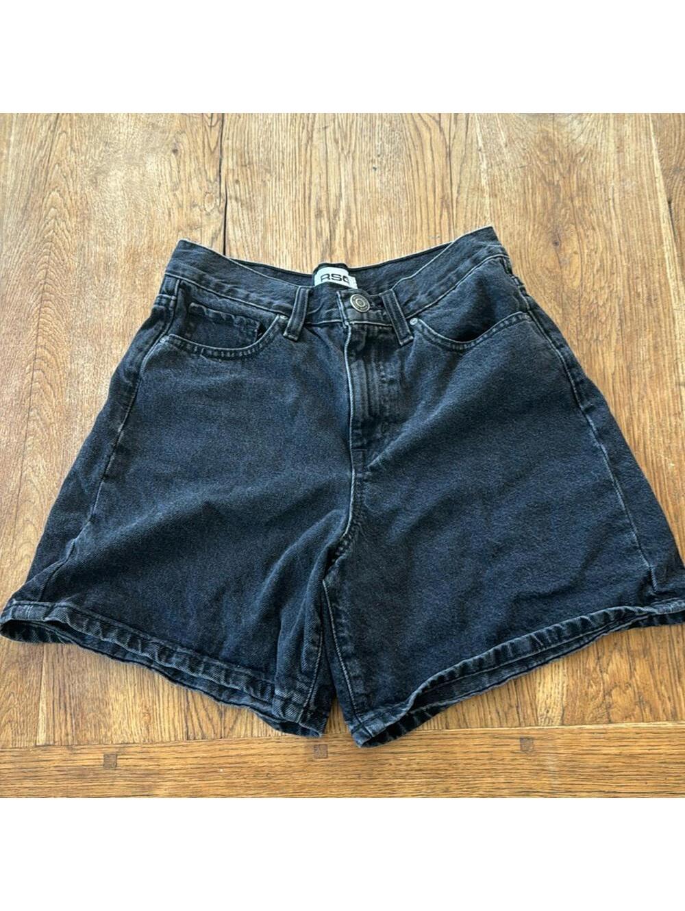 RSQ Black Distressed Super High Rise Mom Jean Shorts Size 26